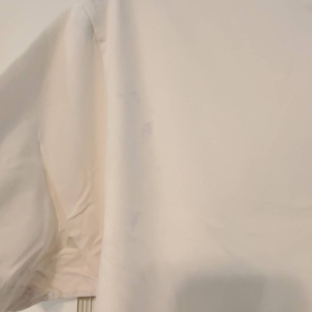 Classic Abercrombie and Fitch Tee - Picture 5 of 5